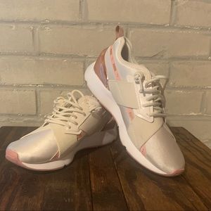 Muse Metallic Puma Sneakers